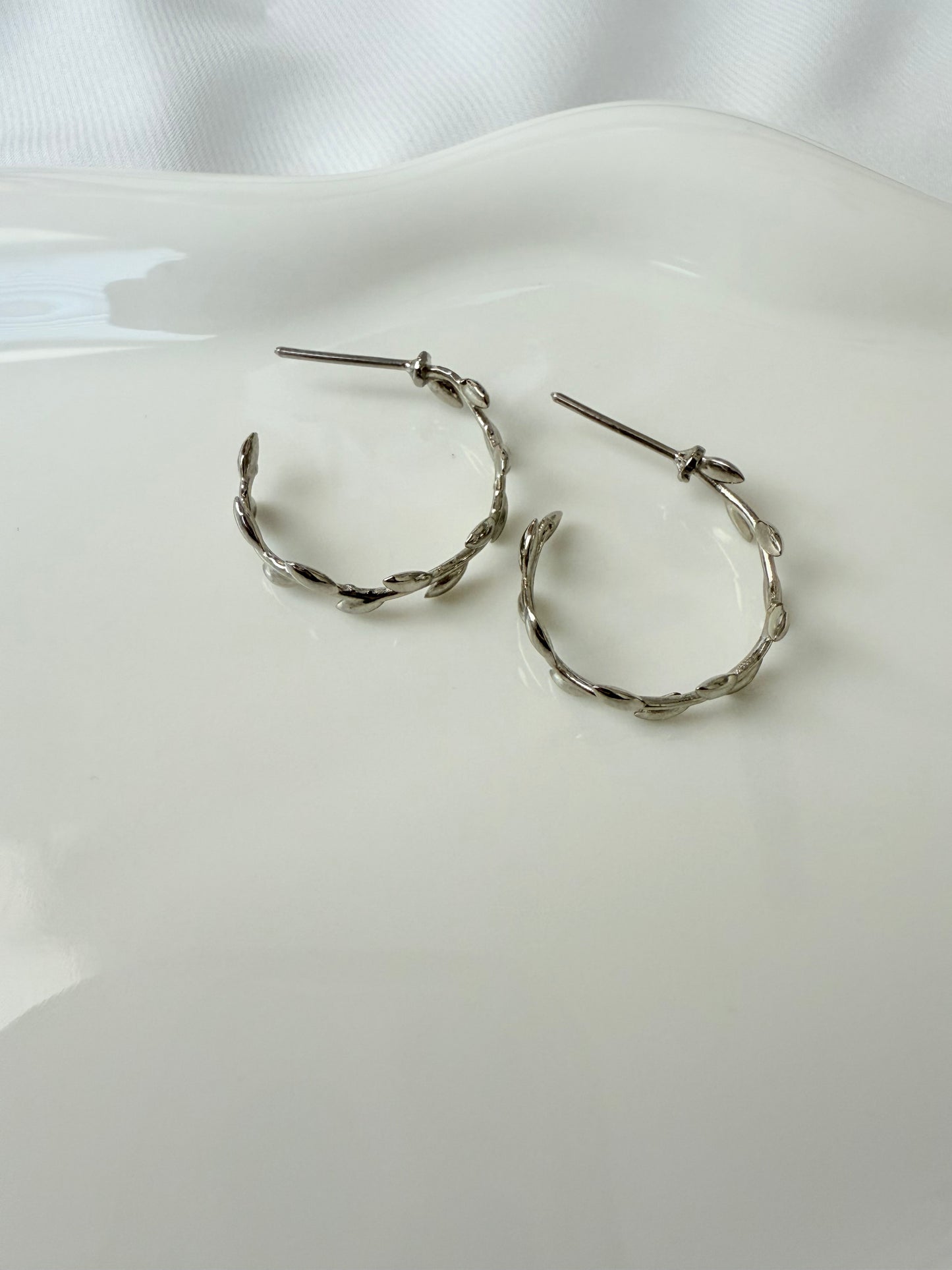Silver Leaf Hoop