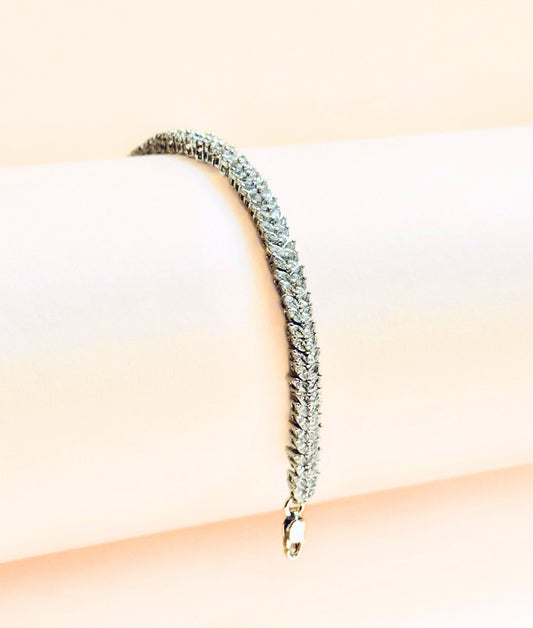 The Elara Bracelet