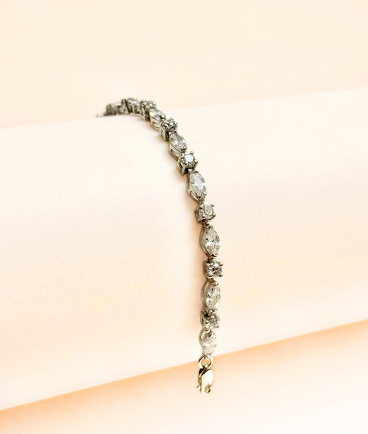 The Lyra Bracelet